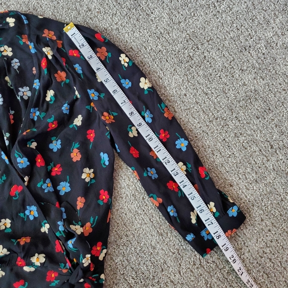 Madewell wrap top in Pressed Flowers, xxs - Picture 10 of 13